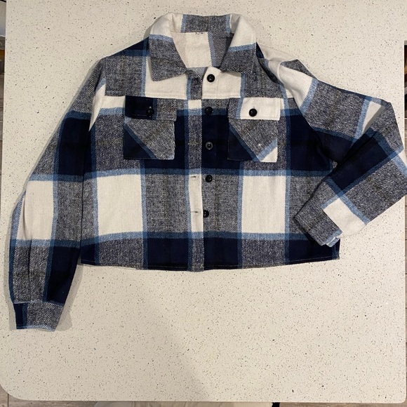 Women’s Plaid Crop Jacket - Picture 3 of 3